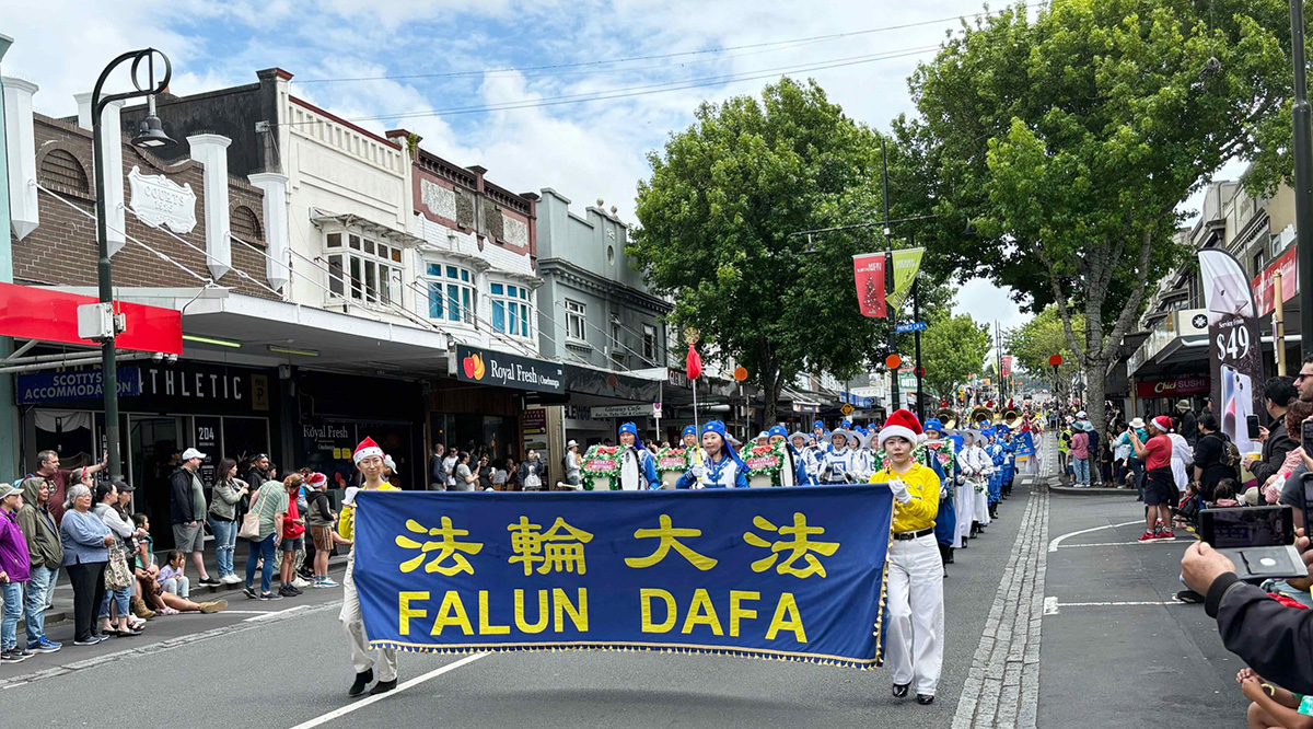 Image for article Nouvelle-Zélande : Les pratiquants de Falun Dafa invités à participer à huit défilés de Noël