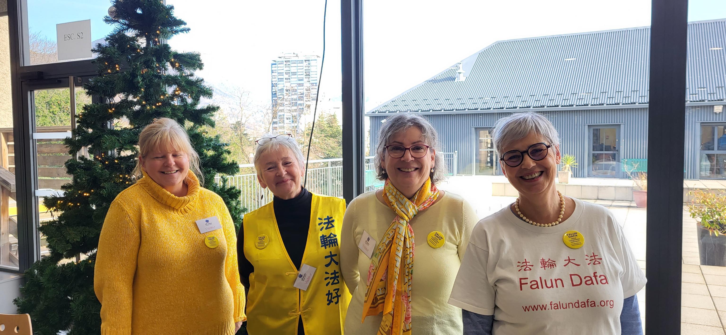 Image for article Chambéry, France : Le Falun Dafa accueilli au marché de Noël