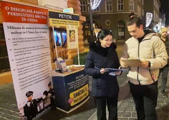 Image for article Roumanie : Des gens appellent à la fin de la persécution en Chine