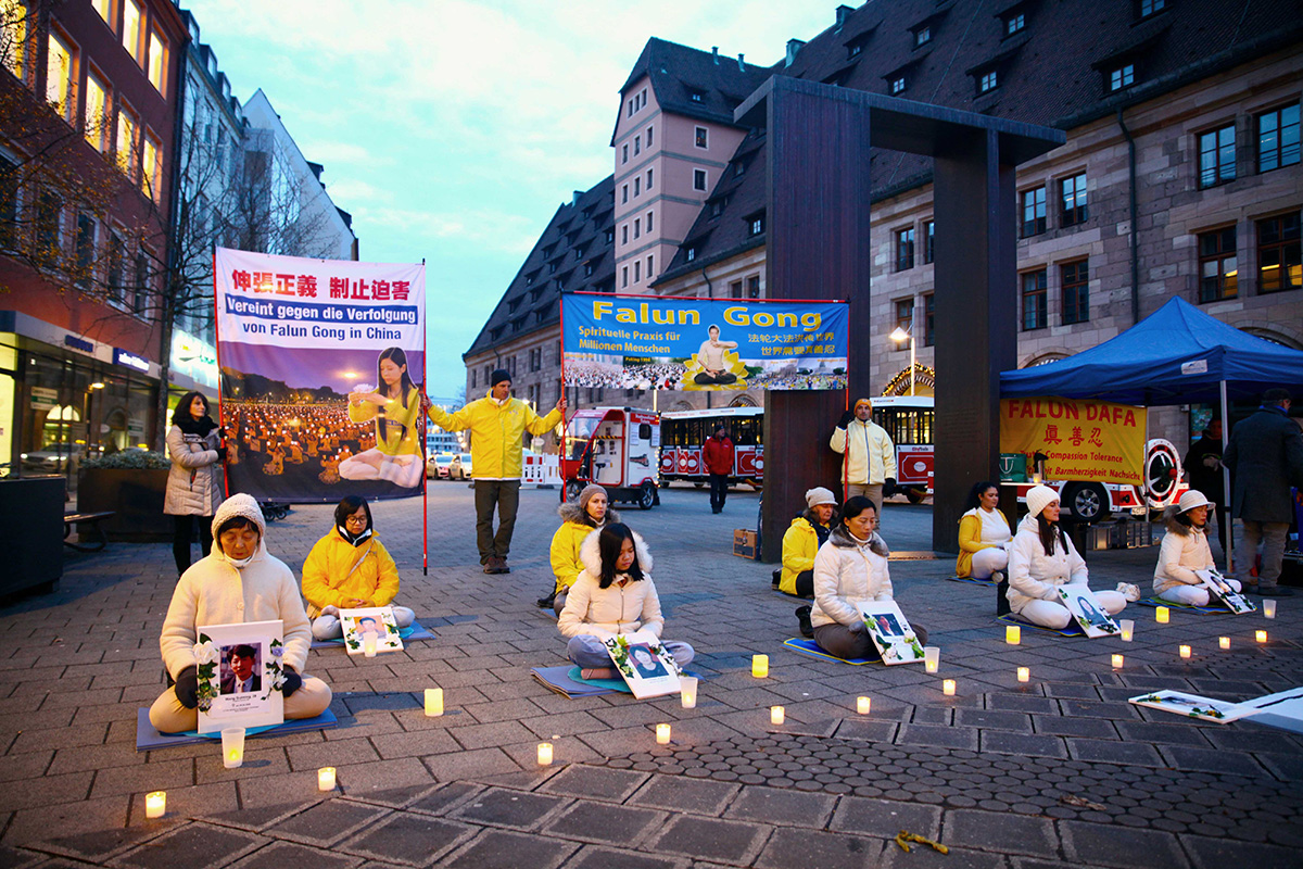 Image for article Allemagne : Des pratiquants organisent une manifestation à Nuremberg à l'occasion de la Journée internationale des droits de l'homme