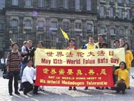 Image for article Les pratiquants Hollandais célèbrent la Journée Mondiale du Falun Dafa à Amsterdam