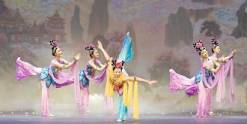 Image for article Le Concours mondial de danse classique chinoise en tête de la nouvelle mode mondiale (Photos)