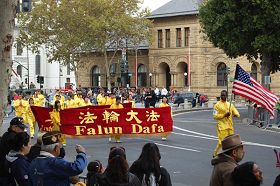 http://clearwisdom.net/emh/article_images/2008-11-12-sf-parade-03--ss.jpg