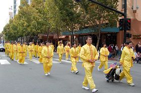 http://clearwisdom.net/emh/article_images/2008-11-12-sf-parade-04--ss.jpg