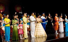 Image for article Suisse : La première du Spectacle chinois de la Divine Performing Arts à Genève reçoit des éloges enthousiastes, beaucoup de dignitaires y assistent (Photos)