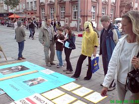 Image for article Allemagne : Une Journée d'information de Falun Dafa dans la ville de Mannheim (Photos)
