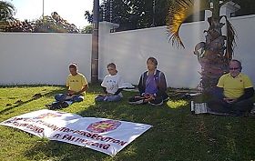 Image for article Durban, Afrique du Sud: Des pratiquants du Falun Gong demandent la fin de la persécution (Photo)