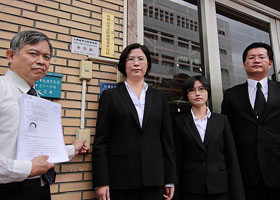 Image for article Le directeur du Bureau 610 de la province du Hubei Yang Song poursuivi à Taïwan pour brutalité (Photos)