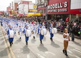 Image for article New York : Le Falun Gong participe au défilé du Nouvel An chinois à Flushing