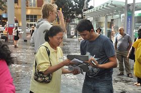 Image for article Auckland, Nouvelle-Zélande : plus de 500 personnes signent une pétition de soutien au Falun Gong