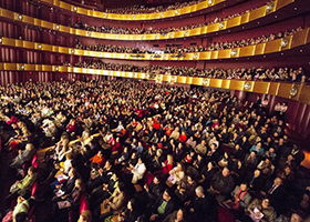 Image for article Le public de New York est enchanté par le charme de Shen Yun (photos)
