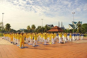 Image for article Malaisie : L'art et la musique célèbrent la Journée mondiale du Falun Dafa à Kuala Lumpur (photos)
