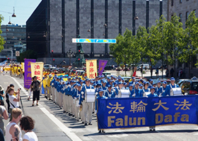 Image for article Copenhague, Danemark : Alors que la persécution du Falun Gong entre dans sa 15e année, la résistance pacifique se poursuit