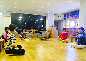 Image for article Séoul, Corée : Un séminaire de Falun Dafa de neuf jours organisé à la librairie Tianti