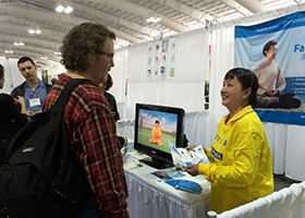 Image for article Le Falun Gong à portée de main dans la ville de New York au Green Festival