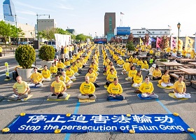 Image for article Des New-yorkais et des touristes condamnent la persécution du Falun Dafa devant le consulat chinois