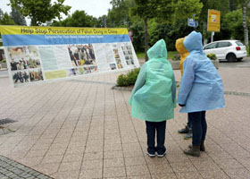 Image for article Touristes chinois en Allemagne : Traduisez Jiang Zemin en justice