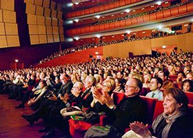 Image for article Les représentations de Shen Yun en Europe et en Amérique latine reçoivent des concerts d'éloges et de la reconnaissance