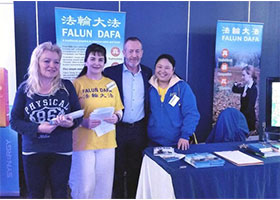 Image for article Irlande : Présenter le Falun Gong à la Balance Expo de Killarney