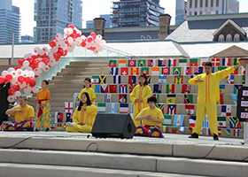 Image for article Toronto : Présentation des exercices de Falun Gong à un festival culturel