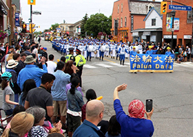 Image for article Le Falun Gong dans des défilés communautaires à New York et à Toronto