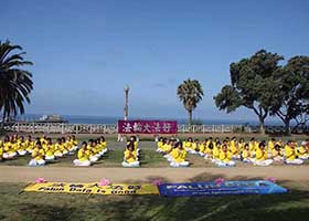 Image for article Los Angeles : Être informé à propos du Falun Gong à Santa Monica State Beach