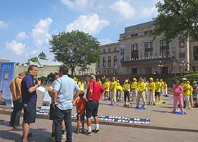 Image for article Présenter le Falun Gong aux Canadiens à Québec et à Toronto