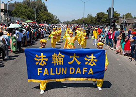 Image for article L'organisatrice du défilé de la Journée de l'Inde a déclaré : Les pratiquants de Falun Dafa sont « pacifiques et puissants »