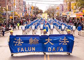 Image for article New York : Le défilé du Falun Gong inspire 400 Chinois à renoncer au Parti communiste