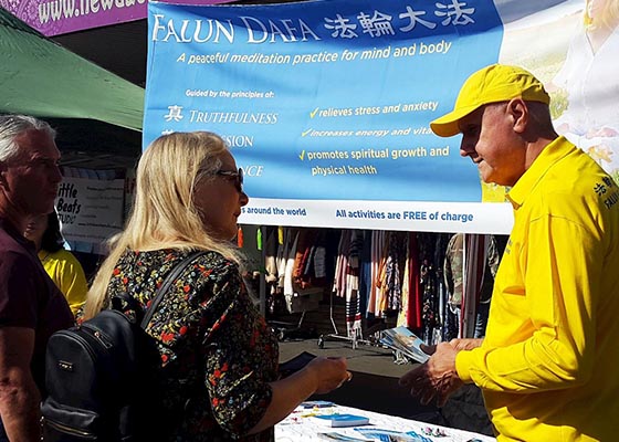 Image for article Australie : Présentation du Falun Dafa au festival de Springwood