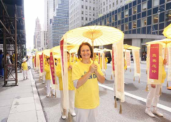 Image for article New York : Des pratiquants du monde entier se joignent aux célébrations de la Journée mondiale du Falun Dafa