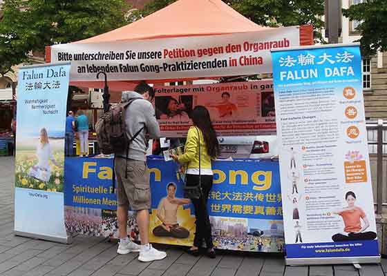 Image for article Allemagne : Une campagne de signatures à Duisburg reçoit un important soutien du public