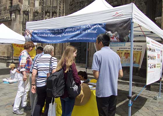 Image for article Nuremberg, Allemagne : « Nous devons parler haut et fort pour mettre fin à la persécution »