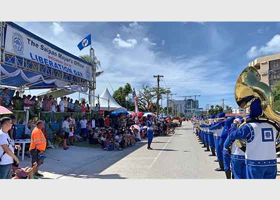 Image for article Saipan : Les pratiquants de Falun Gong participent au défilé du Jour de la Libération