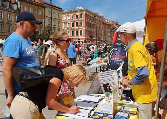 Image for article Pologne : Présenter le Falun Gong au Festival multiculturel de Varsovie