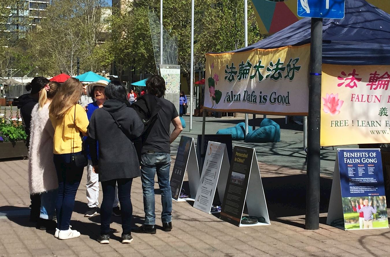 Image for article Canberra : Les habitants de la région soutiennent une activité hebdomadaire contre la persécution