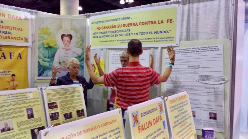 Image for article Porto Rico : Présenter le Falun Dafa au festival du bien-être de San Juan
