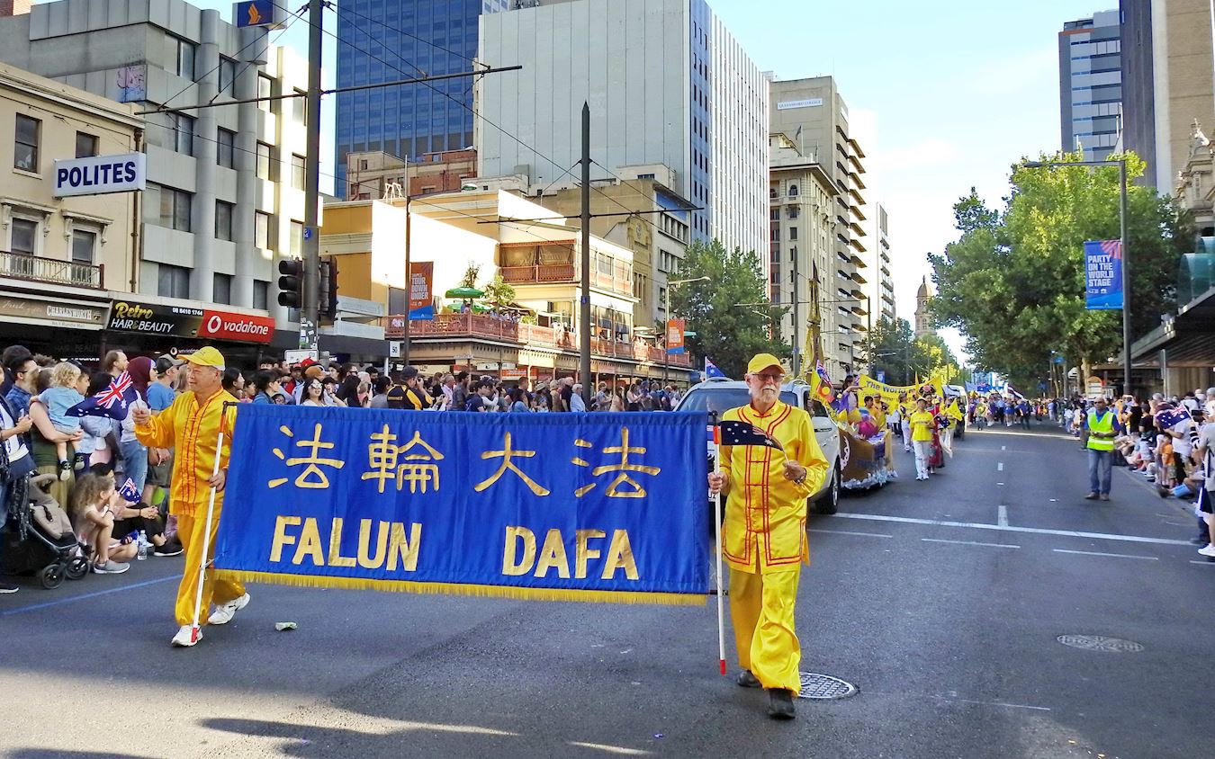 Image for article Les pratiquants de Falun Gong participent au défilé de l'Australia Day à Adélaïde