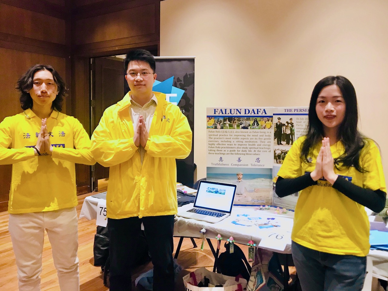 Image for article Le club de Falun Dafa de la NYU partage la pratique au Spring Club Fest