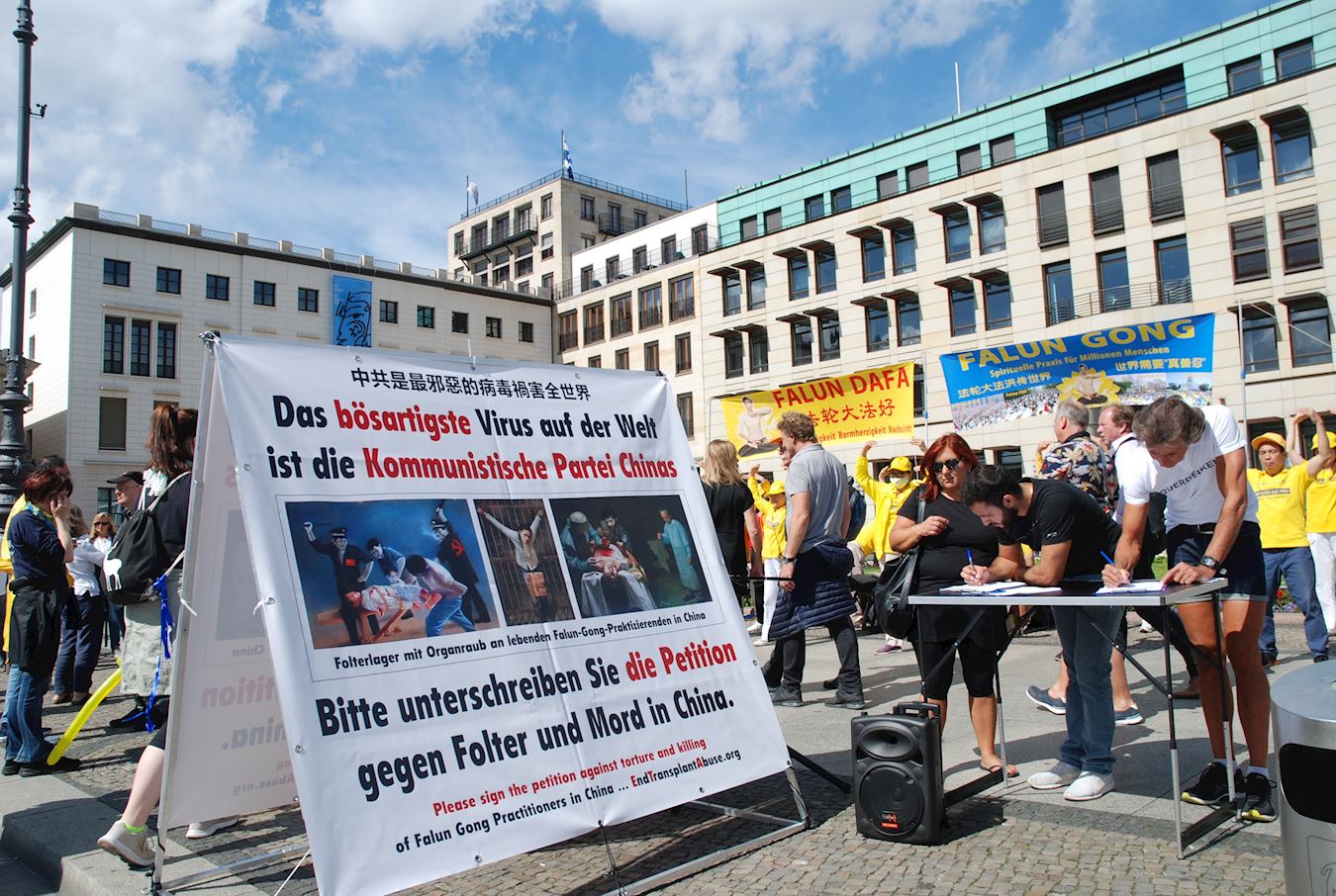 Image for article Berlin, Allemagne : Les gens trouvent de l'espoir grâce au Falun Dafa