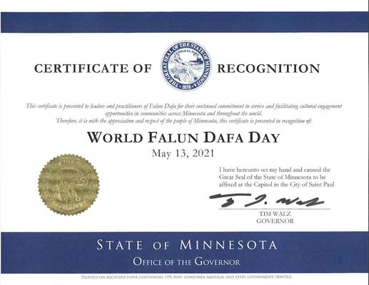 Image for article Minnesota : Le gouverneur délivre un certificat de reconnaissance pour célébrer la Journée mondiale du Falun Dafa