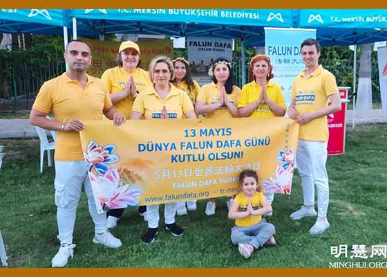 Image for article Turquie : Cinq jours de célébration pour la 22<sup>e</sup> Journée mondiale du Falun Dafa