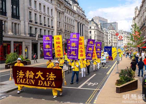 Image for article Royaume-Uni : Les gens condamnent la persécution du Falun Dafa par le régime chinois lors des activités au centre de Londres