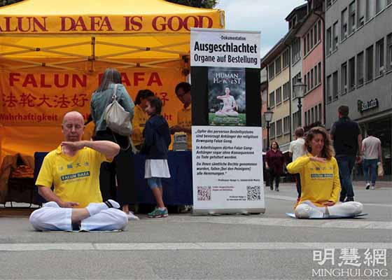 Image for article Winterthur, Suisse : Les gens condamnent la persécution continue du Falun Dafa par le régime du PCC