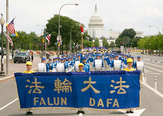 Image for article Washington D.C. : Un grand défilé appelle à mettre fin à la persécution du régime communiste chinois qui dure depuis 23 ans