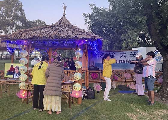 Image for article Australie-Méridionale : Partager le Falun Dafa lors de deux festivals asiatiques