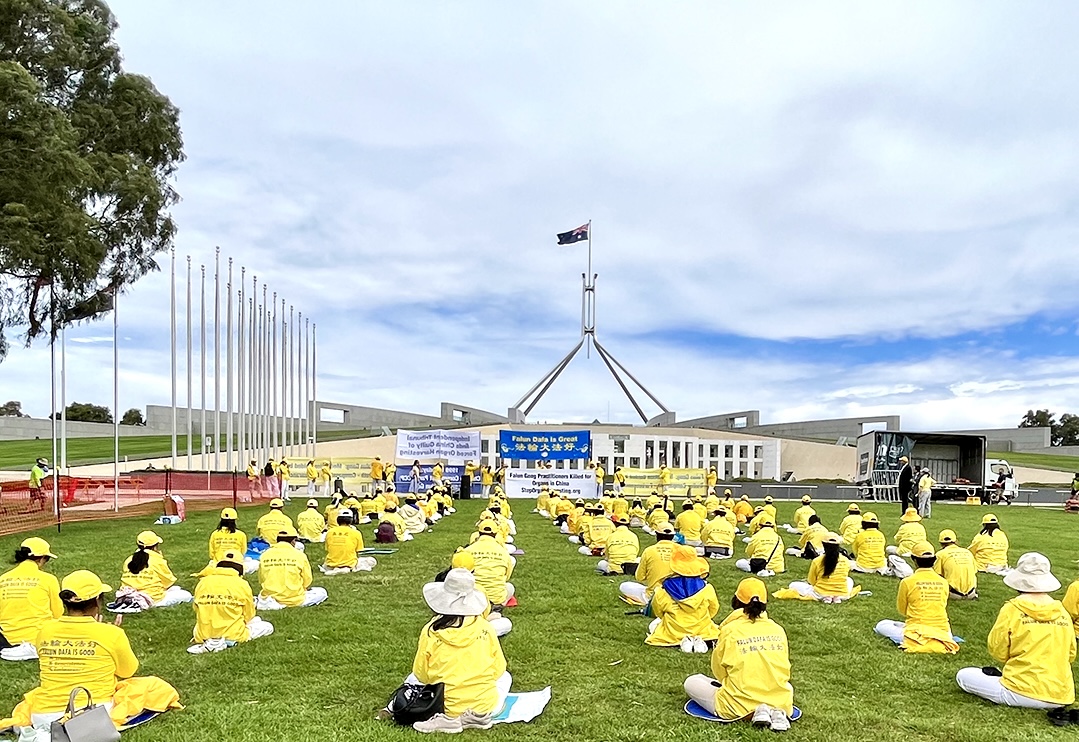 Image for article Australie : Des activités organisées à l’occasion de la visite du ministre chinois des Affaires étrangères appellent à mettre fin à la persécution du Falun Gong
