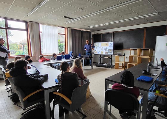 Image for article Belgique : Le Falun Dafa accueilli dans un lycée