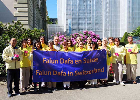 Image for article Suisse : Des pratiquants célèbrent la Journée mondiale du Falun Dafa à Genève