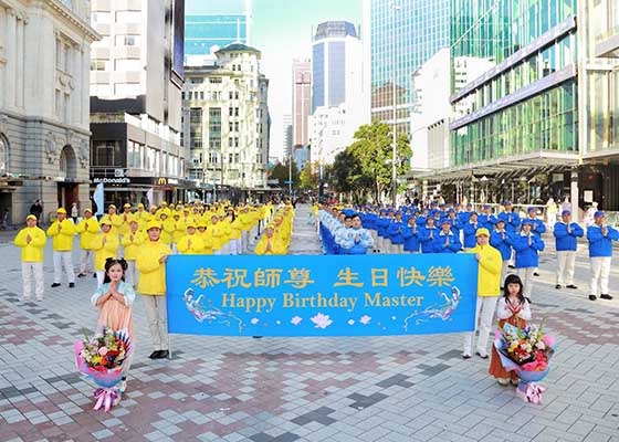 Image for article Nouvelle-Zélande : La célébration de la Journée mondiale du Falun Dafa suscite admiration et soutien